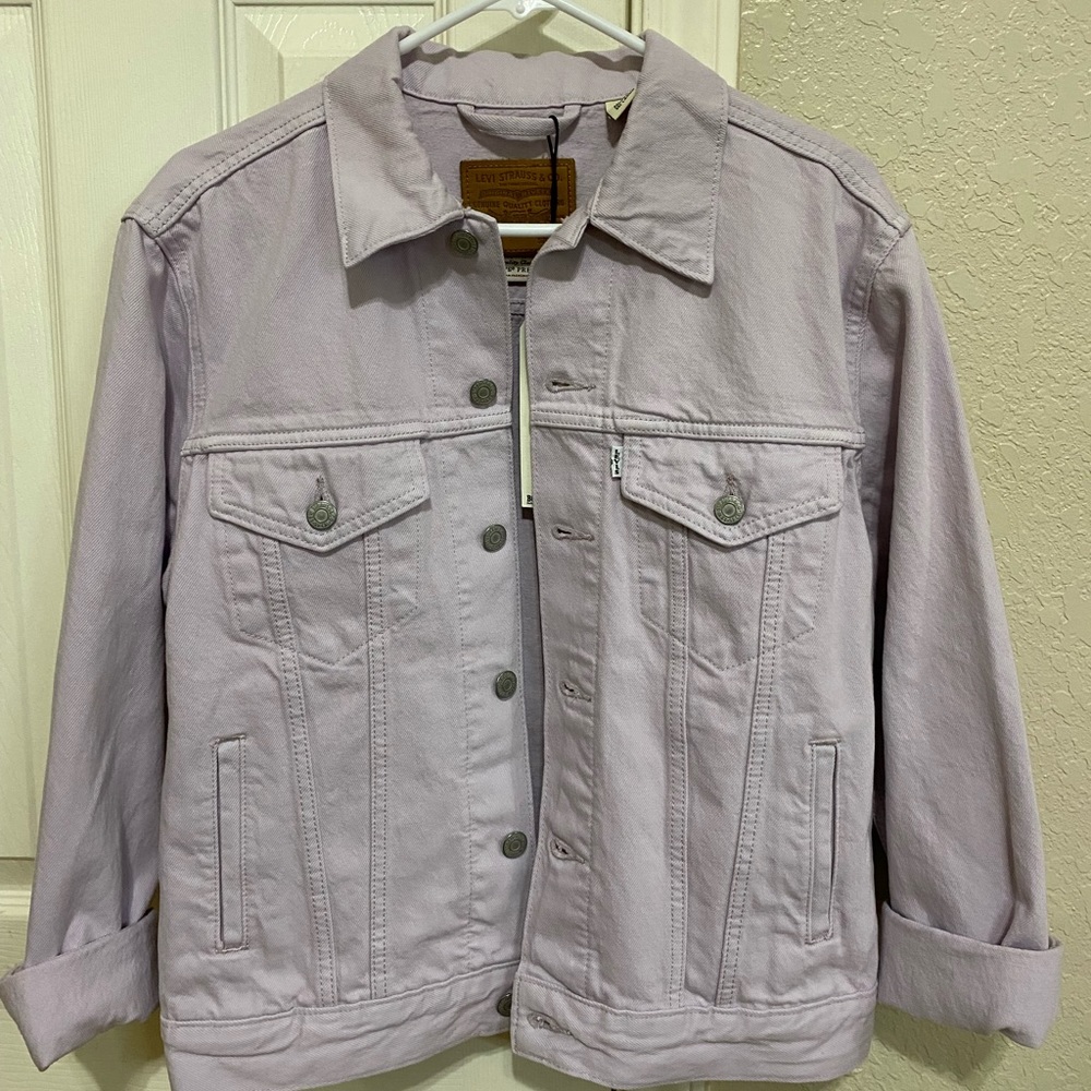 Lavender Levi’s denim trucker jacket